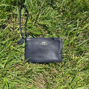 new coach wristlet black